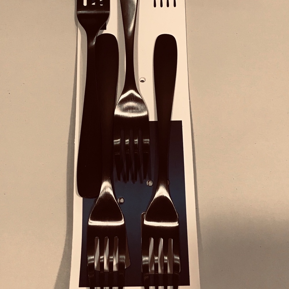 SOLD OUT PM is not allowing me to delete the listing